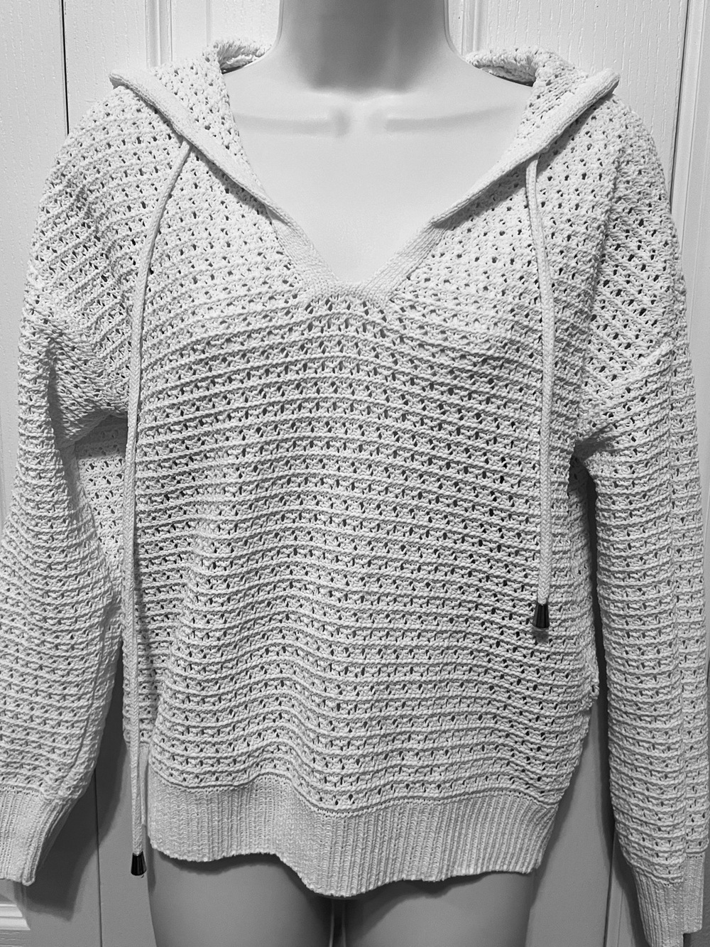 Hooded V-Neck Sweater in White